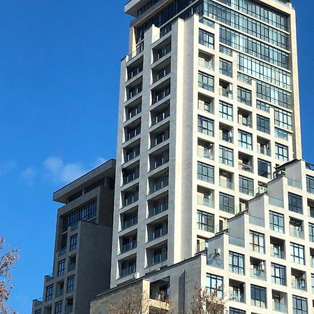 Сдается 3 - Х Комнатная Квартира По Суточно В Центре Тбилиси Eksteriør bilde